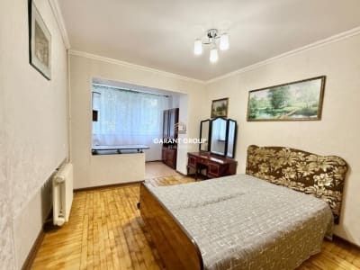Трикімнатна квартира селище Котовського