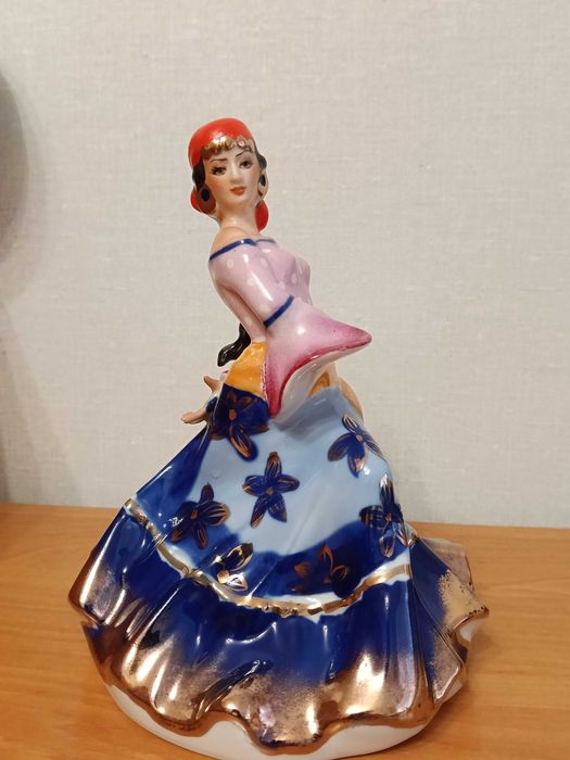 Статуетка Циганка, Коростень
