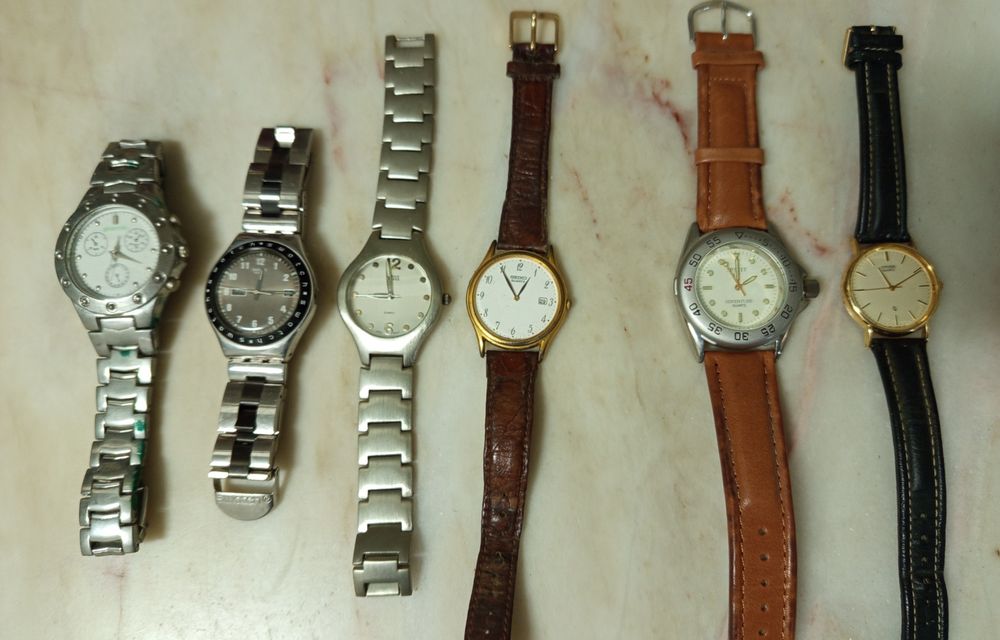 Relógios usados - Vários.