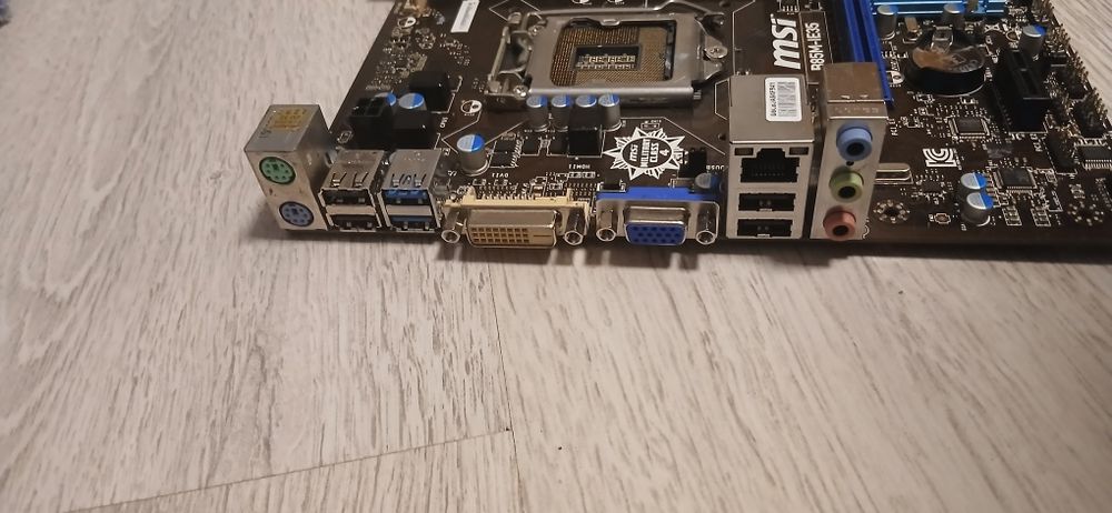 Msi b85m-ie35 ідеал