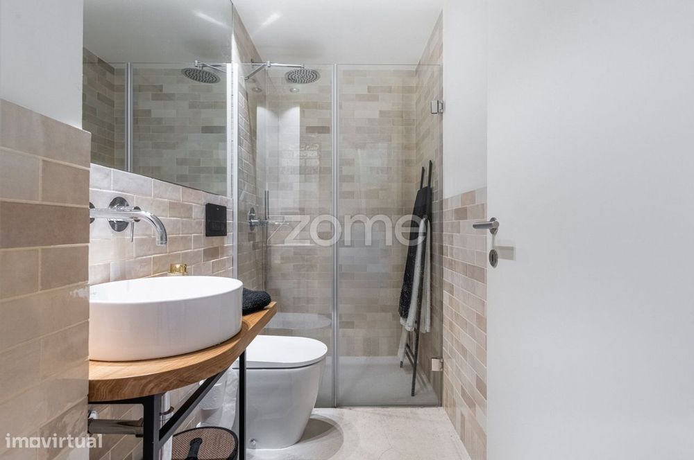 T3 triplex semi-novo com garagem e arrumos - Cond. Terracotta, Porto