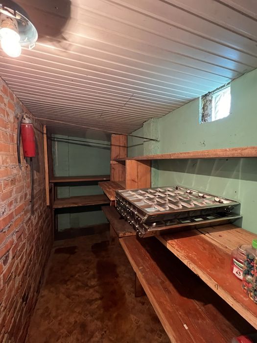 Продається комерційне приміщення