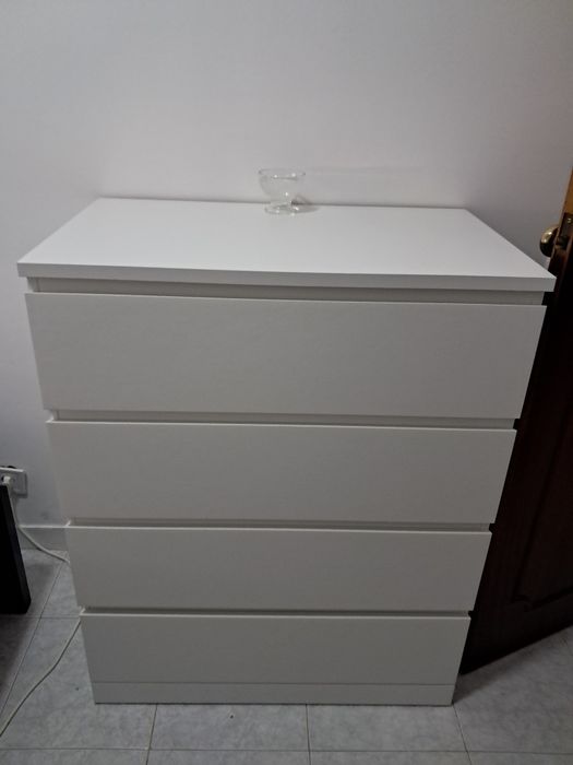 Cómoda MALM de 4 gavetas