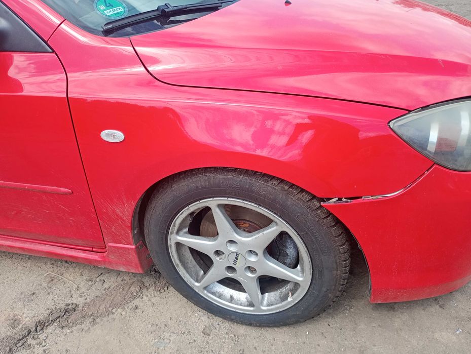 Mazda III 2,0D  zderzak przedni, części transport FV/ dostawa