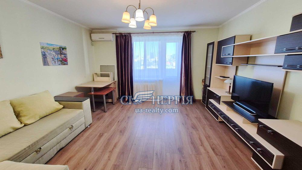 3-кім 67м.кв. Феодосійська, 4 метро Деміївська