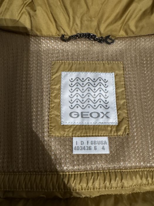 Пуховик GEOX  розмір ХС