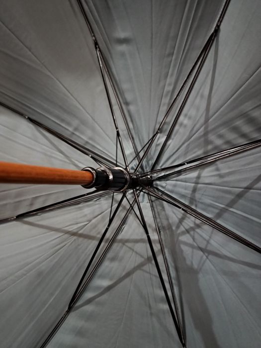 Продам зонт, новый, трость.