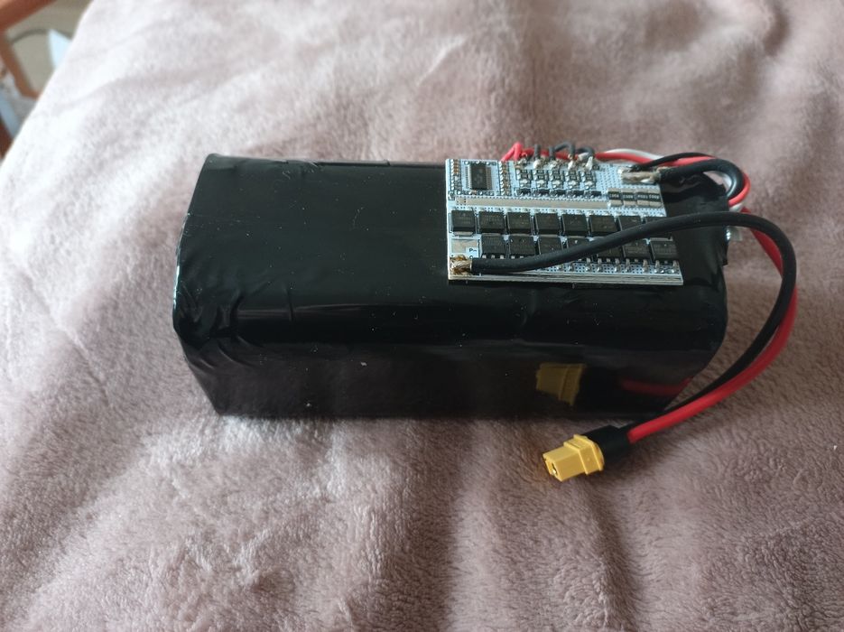 LiFePO4 аккумулятор 12В 200Ватт/год