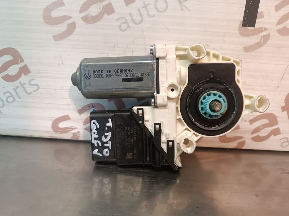 Motor Vidro Trás Direito VW GOLF V - 3C0959704B