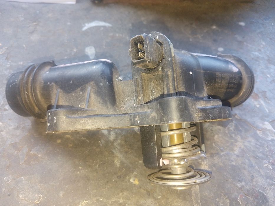 Продам Термостат электронный БМВ ( мотор М54 ). ОРИГИНАЛ.