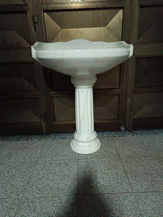 Lavatório com coluna Sanitana