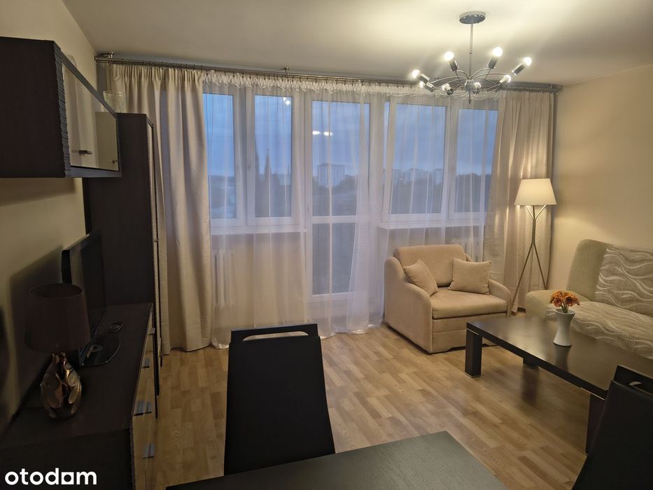 Piękna kawalerka w centrum Dąbrowy