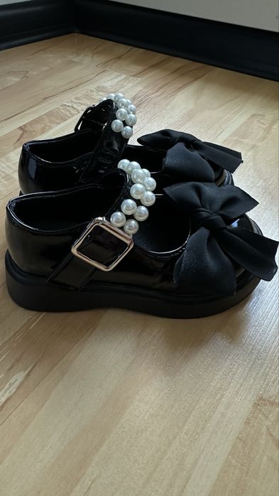 Туфлі для дівчинки 24