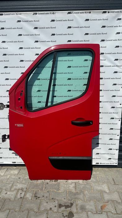 Двері водійські на Renault Master