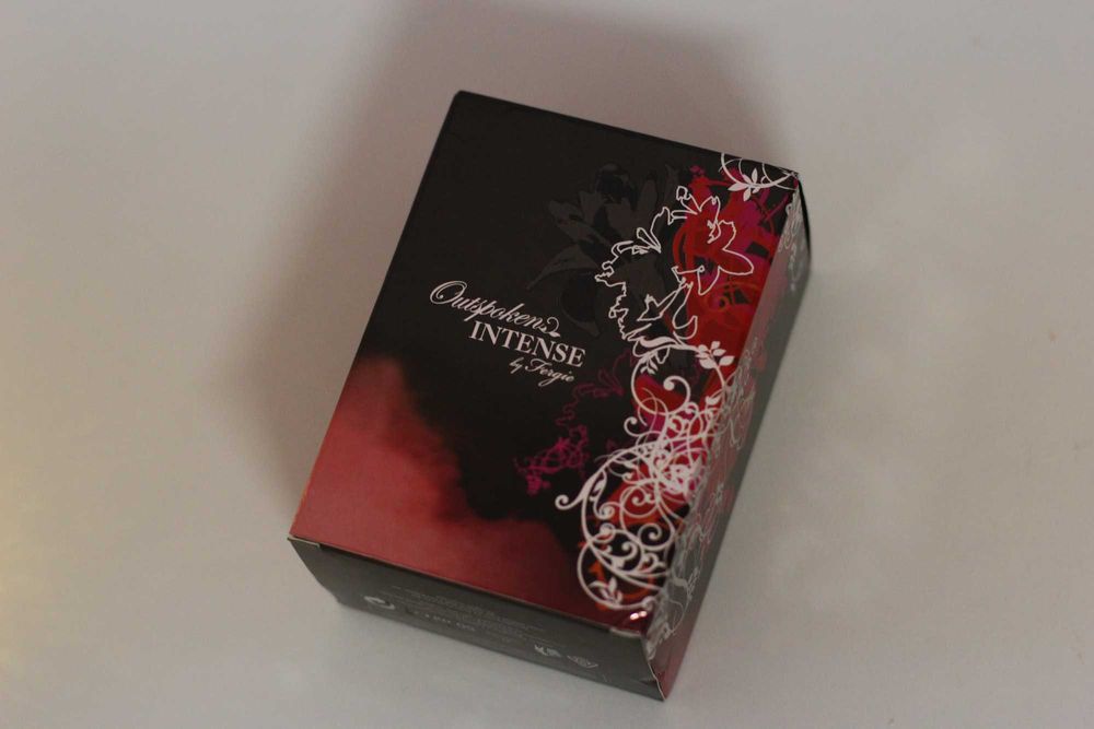 Outspoken Intense - Fergie, perfumy AVON 50 ml