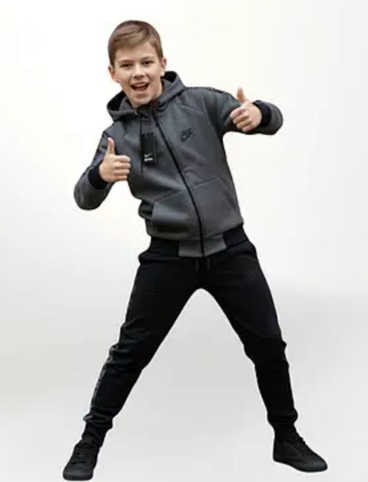 Теплий спортивний костюм на флісі Найк теплый спортивный костюм Nike