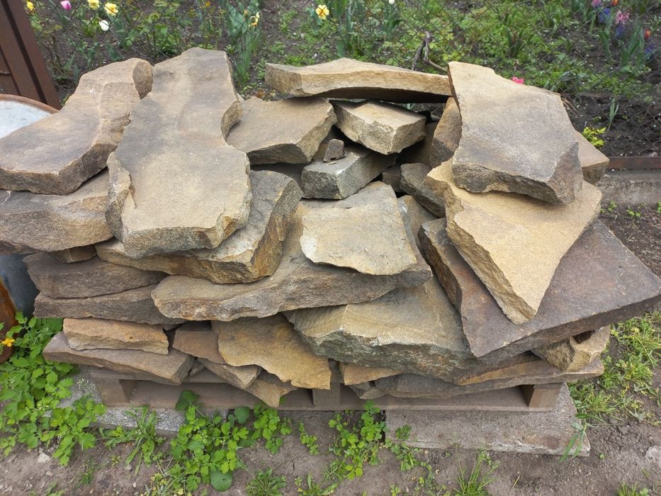 Каминь песчанник