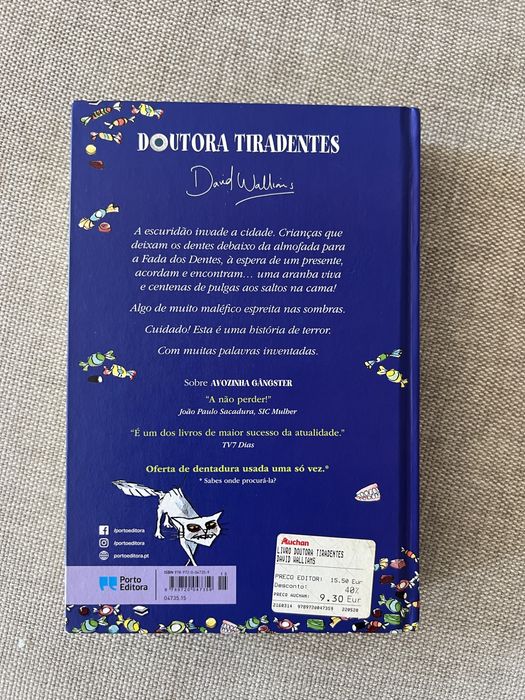 Livro juvenil “Doutora tira-dentes”, David Walliams