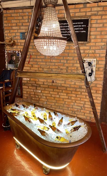 Локация для реализации ваших фантазий в центре города.М.Университет