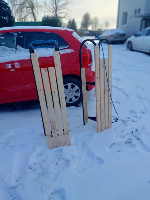 Sanki metalowe z podnóżkiem