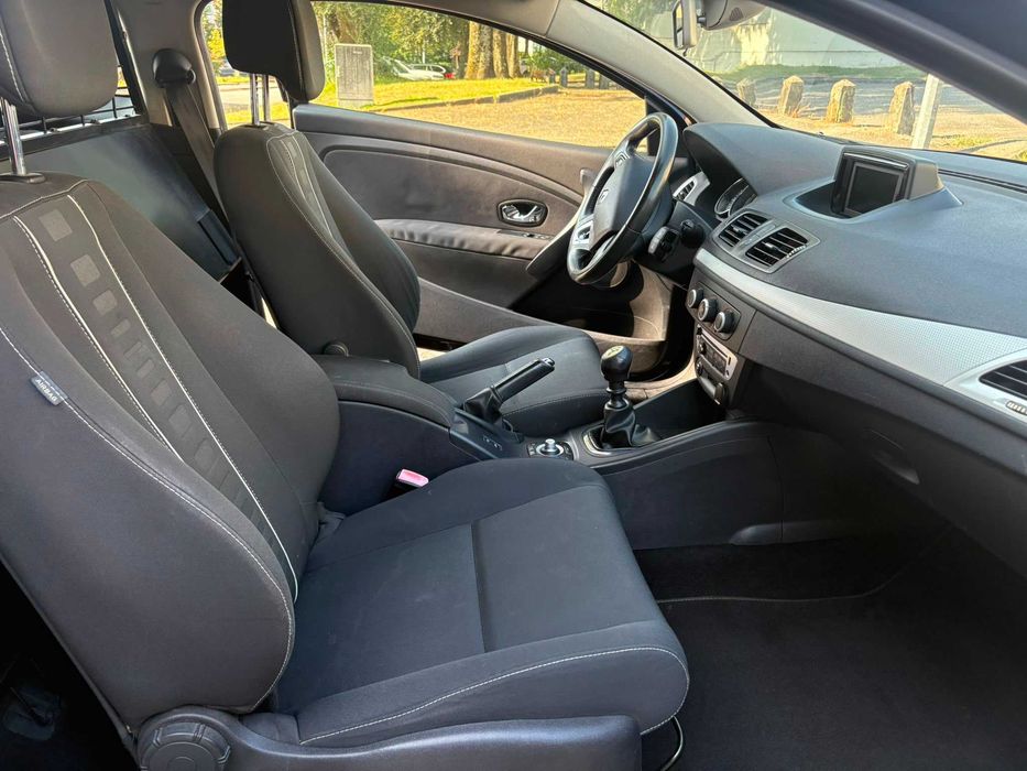 Mégane Coupe comercial 6000€ + IVA