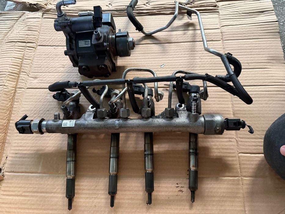 Injetor Injeção completa 1.6 TDI VW POLO VW GOLF CADDY 03L130277B