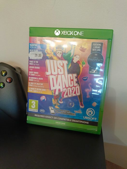 Konsola Xbox One X 1TB pad gra