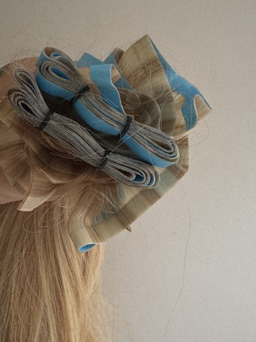 Cabelo loiro brasileiro na fita