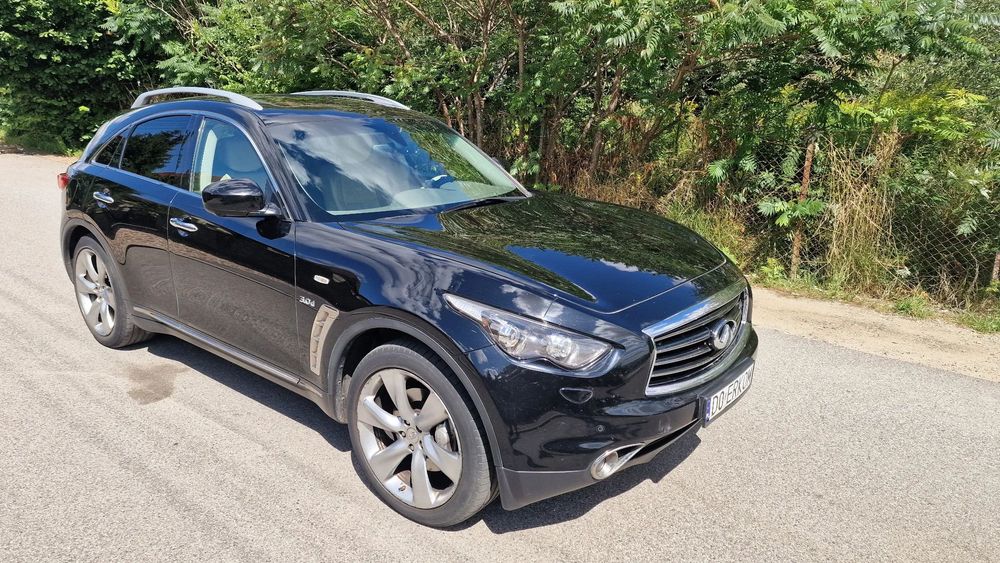 Infiniti QX70