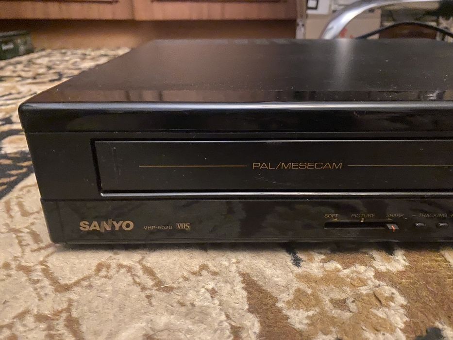 видеомагнитофон SANYO