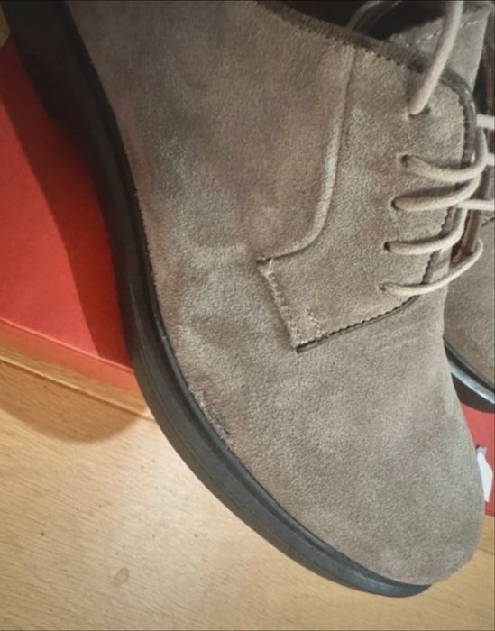 Eleganckie skórzane buty typu derby r. 44 Vistula Red Nowe