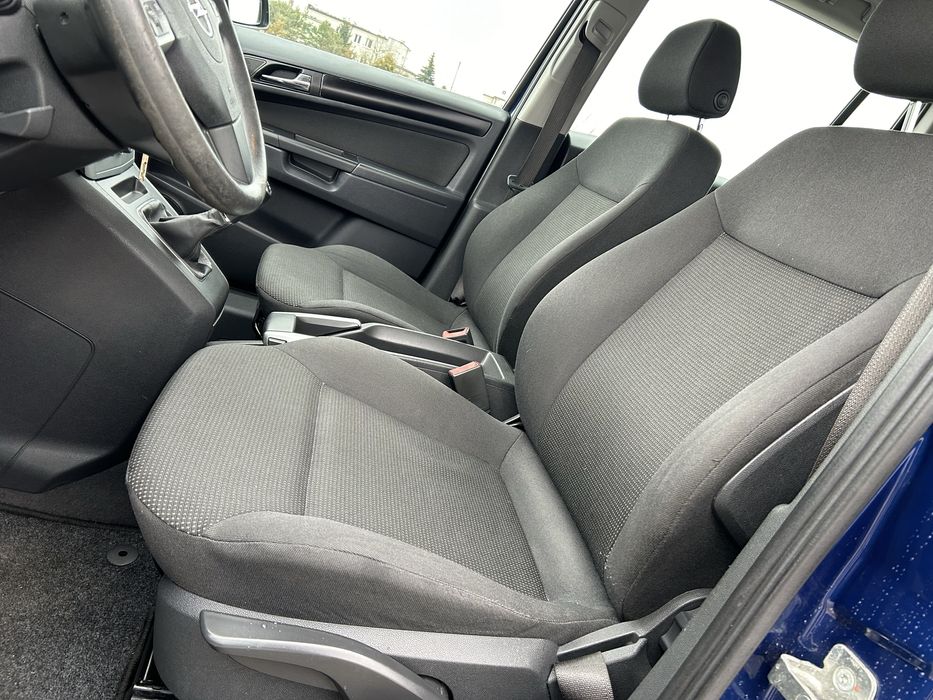 LIFT Zafira najlepsza 1.6 benzyn 7 osobowa Oryginal lakier Niemcy Opel
