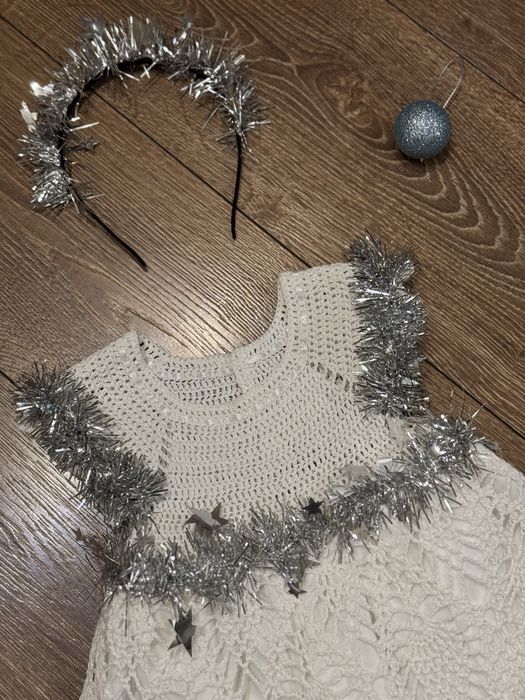 Святкова новорічна нарядна сукня/плаття Сніжинка на рік, з обідочком