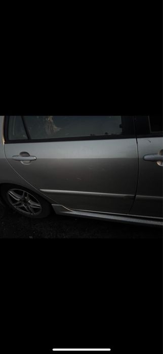 Porta tras lado direito toyota corolla e12