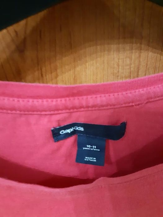 Реглан бренда Gap.