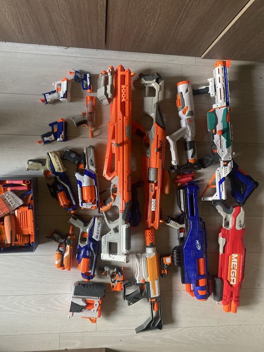 Zestaw nerf ze stzralkami, dodatkami,wszysko w dobrym stamie