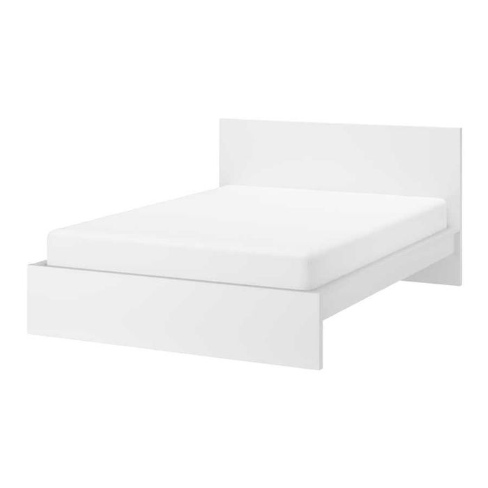 Cama de Casal (com colchão)