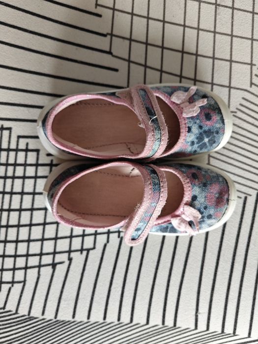 Kapcie dla dziewczynki 27 rozmiar