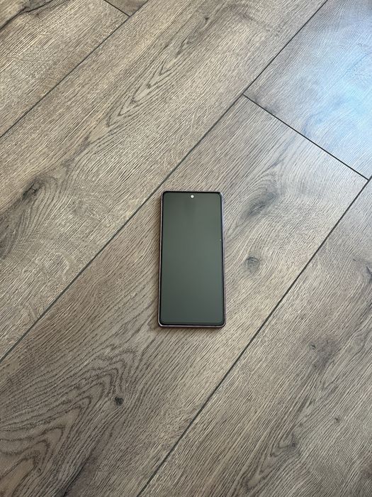 Продам Samsung s20 fe