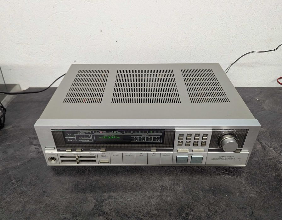 Cтерео ресивер Pioneer SX-40.