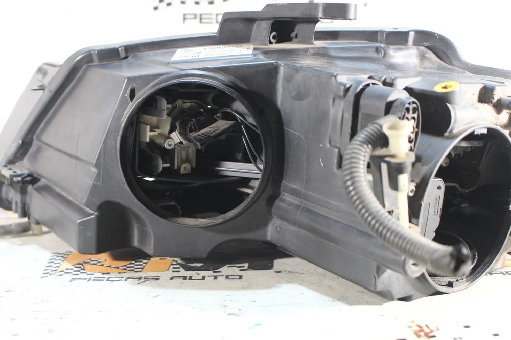 Ótica / farol direita AUDI A3 (8P1)