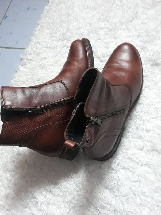 Skórzane trzewiczki damskie TAMARIS.