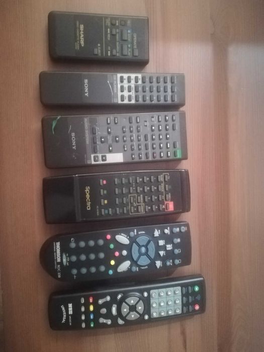 Sprzedam Piloty Do RTV