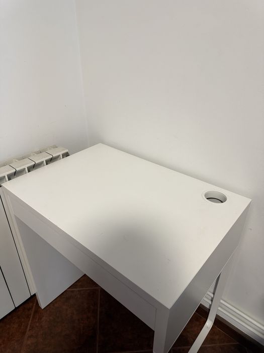 Secretaria ikea branca