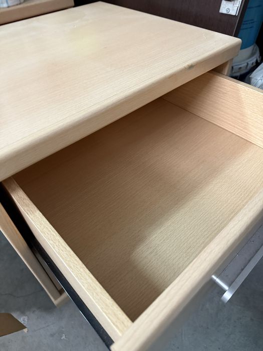Mesa de cabeceira / movel