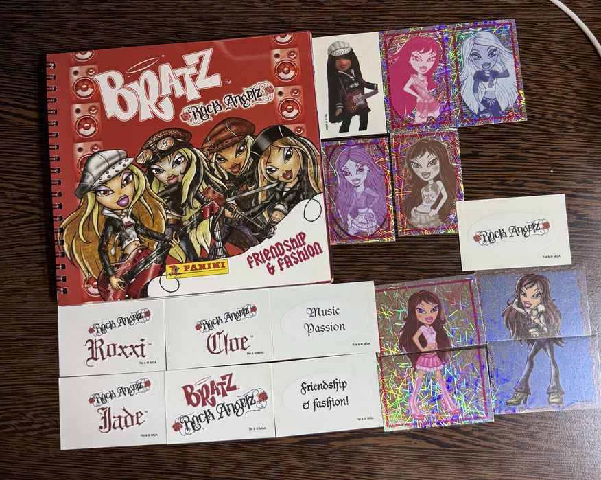 наліпки panini Bratz