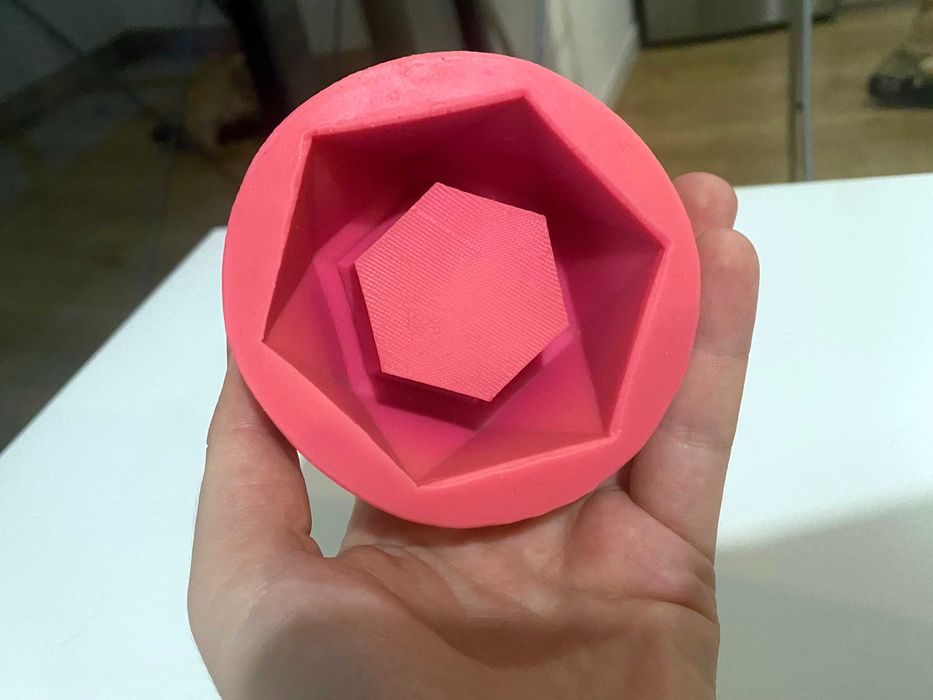 Forma silikonowa do zrobienia garnka do żywicy, gipsu, betonu