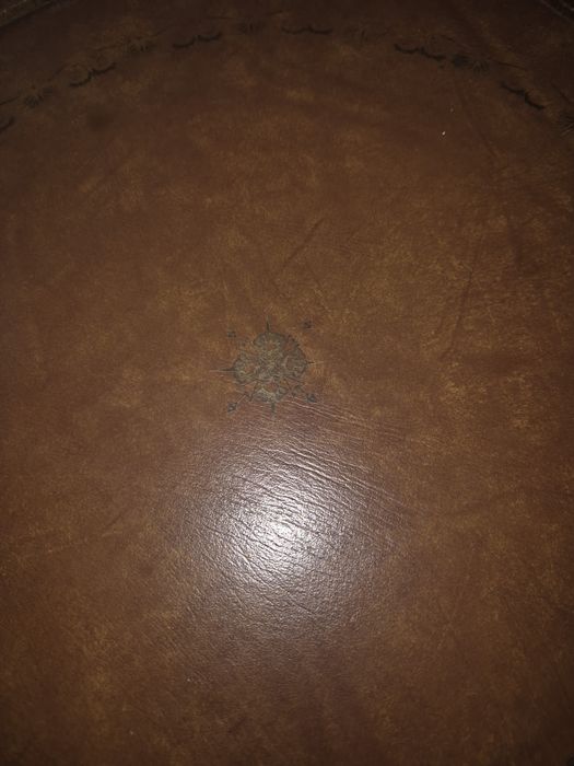 Tampo de Mesa de Apoio Antiga / Tabuleiro Vintage em Madeira e Pele Trabalhada