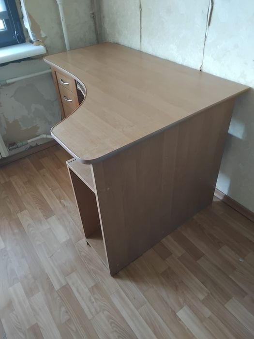 Продам комплект компьютерного стола