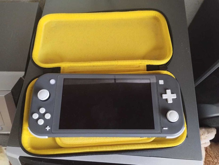 Ігрова приставка Nintendo switch